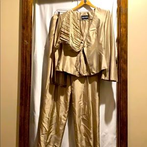 Giorgio Armani Silk 2 piece suit size 42